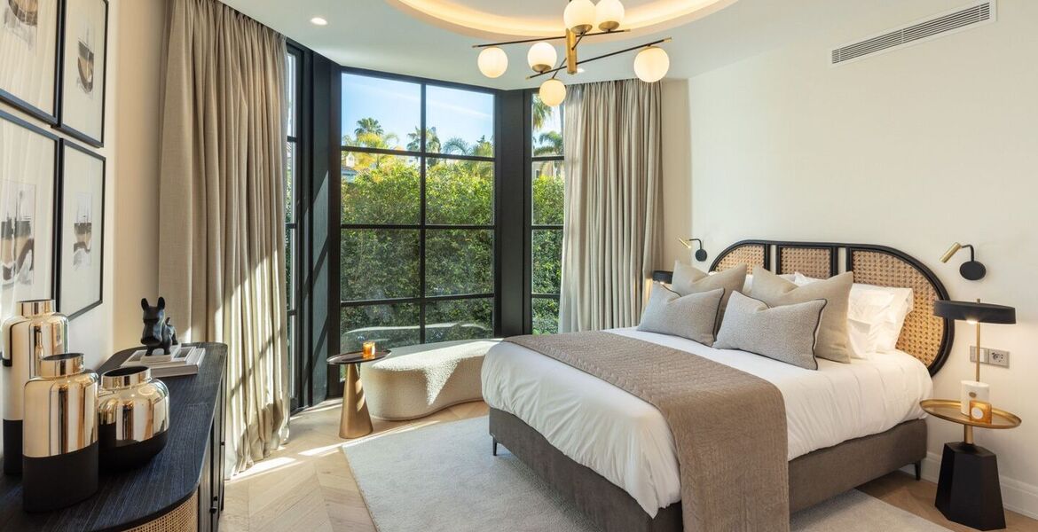 Villa de lujo en alquiler en la Milla de Oro de Marbella