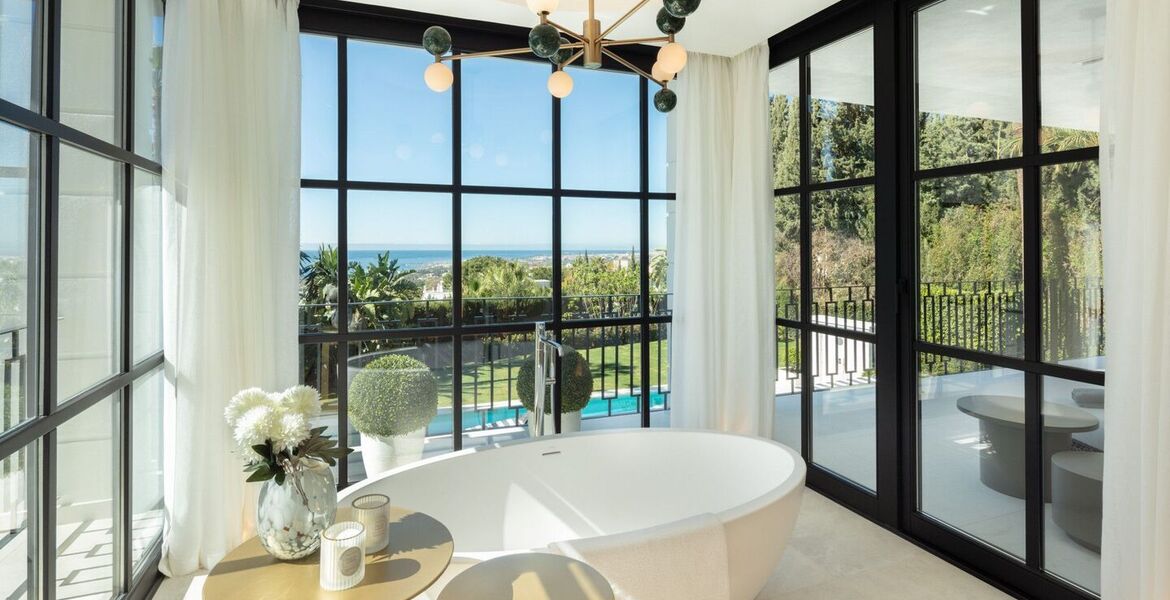 Villa de lujo en alquiler en la Milla de Oro de Marbella
