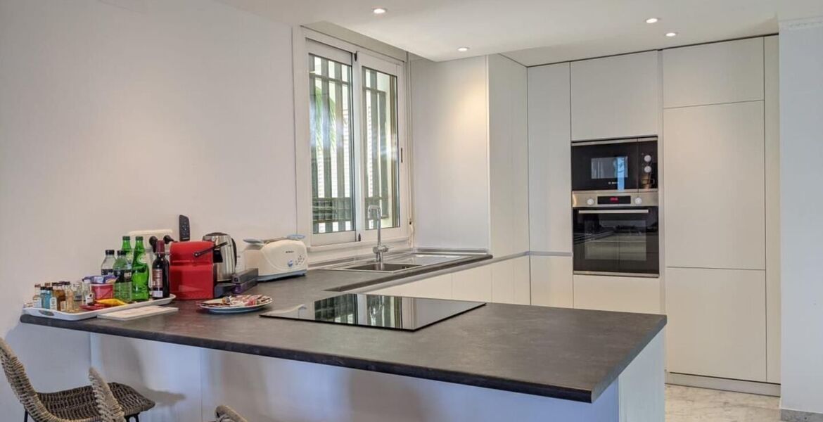 Apartamento en alquiler en Playa Esmeralda, Marbella