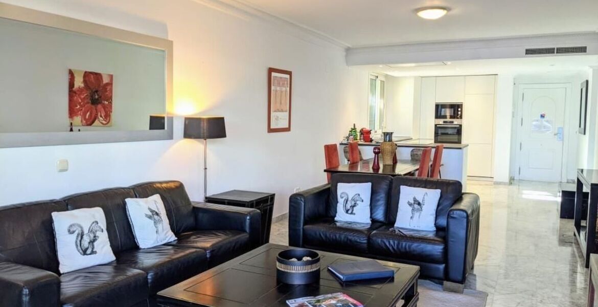 Apartamento en alquiler en Playa Esmeralda, Marbella