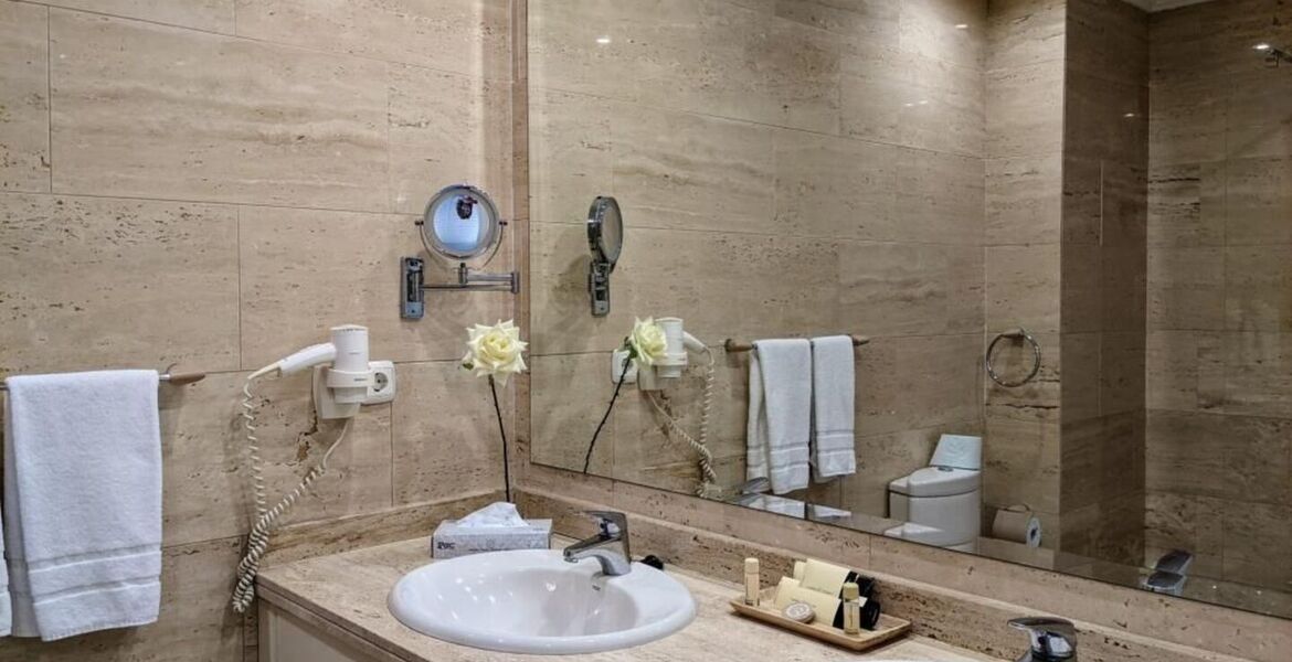 Apartamento en alquiler en Playa Esmeralda, Marbella