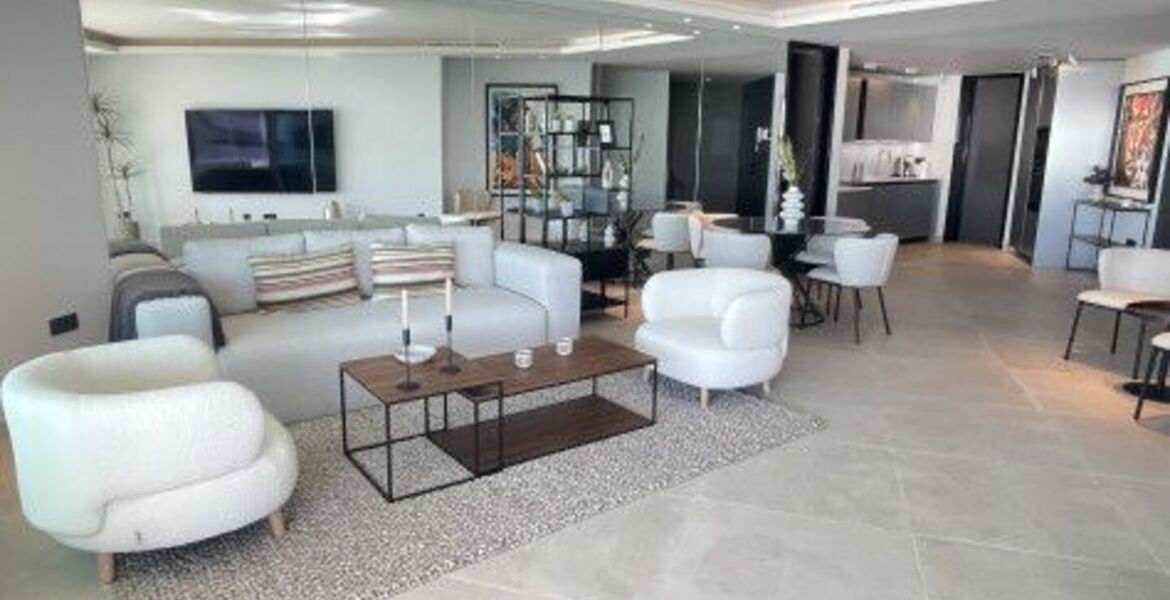 Apartamento en alquiler en Playa Esmeralda, Marbella