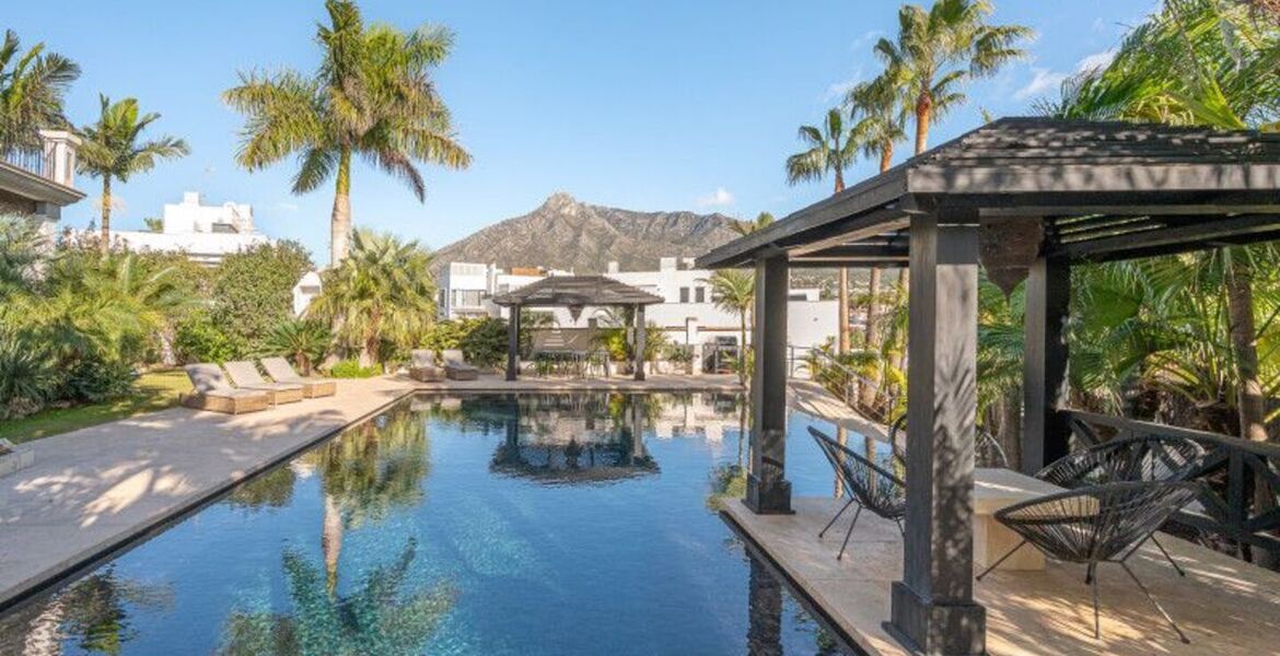 Apartamento bajo de dos dormitorios en alquiler en Marbella