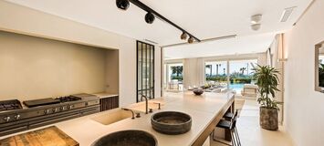 Villa en primera línea de playa en alquiler en la Milla de O