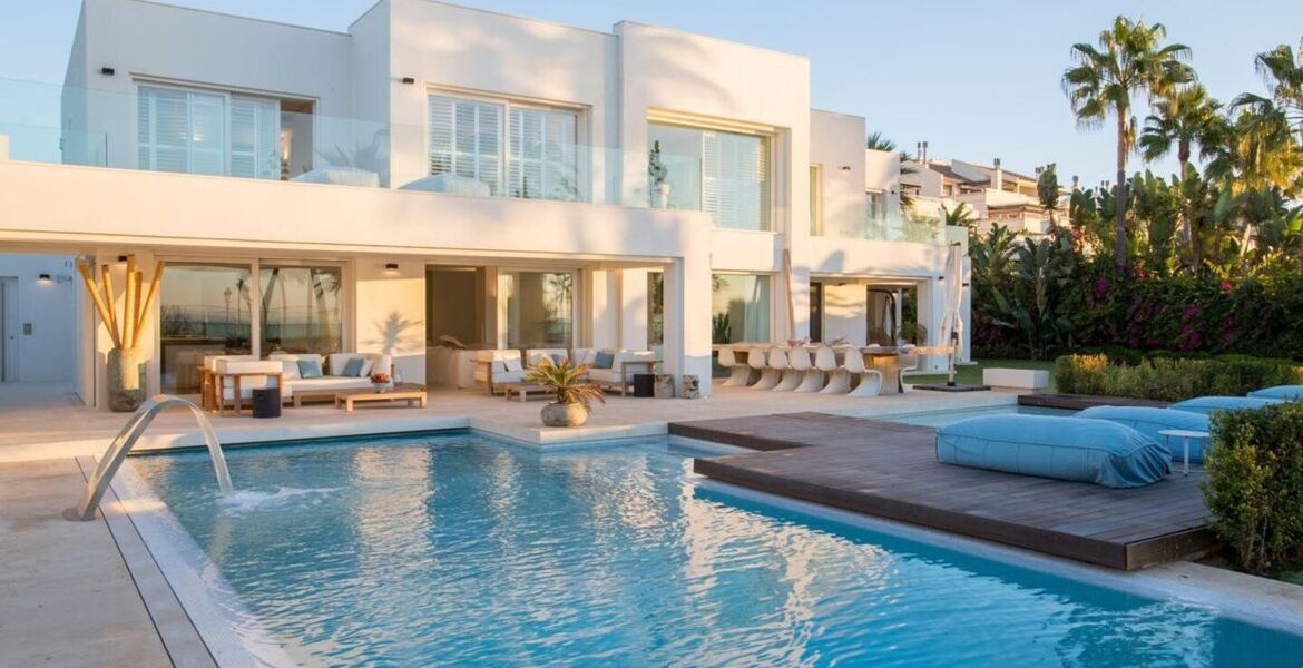 Villa en primera línea de playa en alquiler en la Milla de O