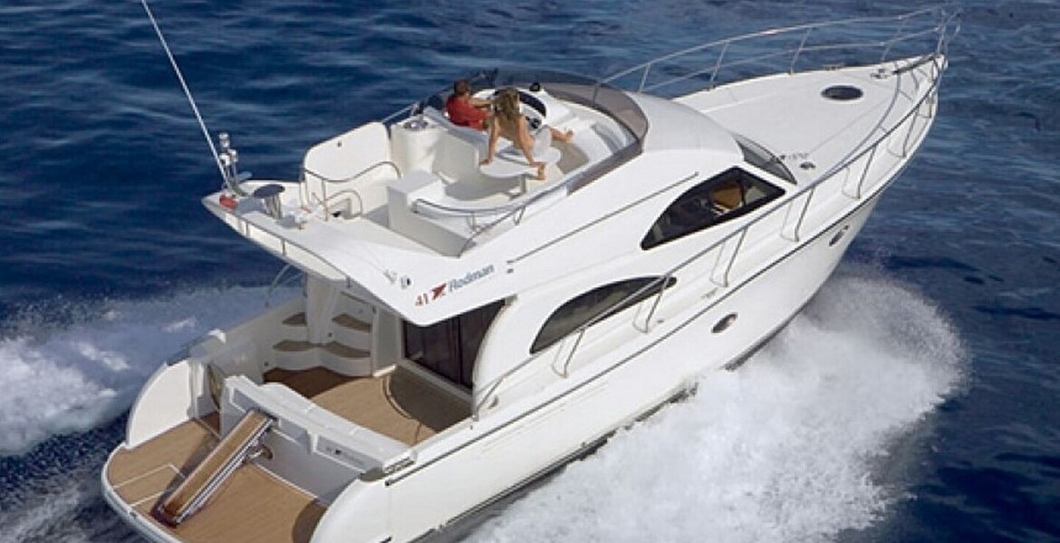 Yate Rodman Flybridge 44 en alquiler en Puerto Banús.
